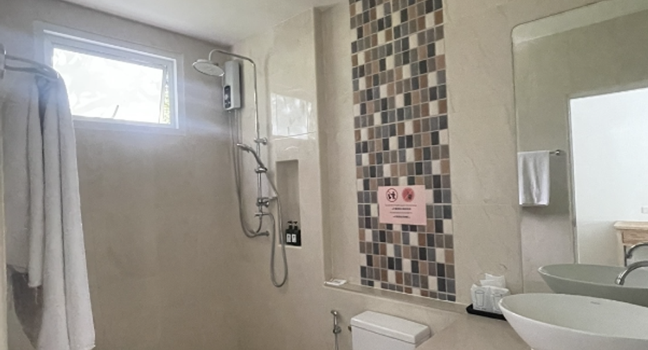 For rent 8 bedrooms villa in Thalang, Phuket