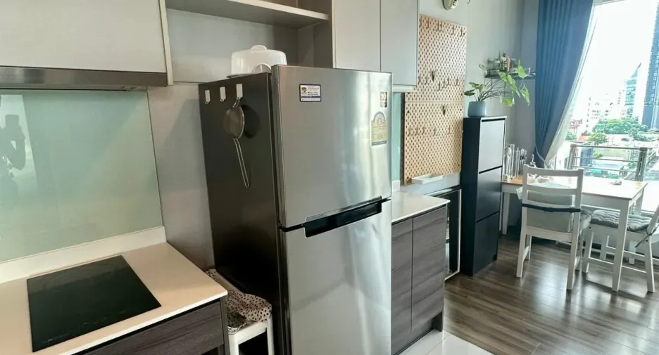 For sale 1 bed condo in Watthana, Bangkok