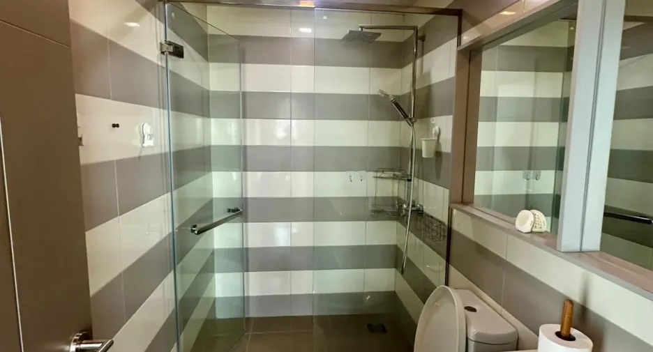 For sale 1 bed condo in Watthana, Bangkok