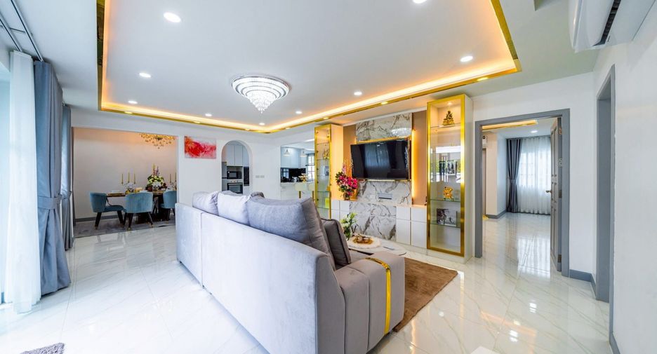 Haus zum Kauf mit 4 Zimmer in Ban Bueng, Chonburi