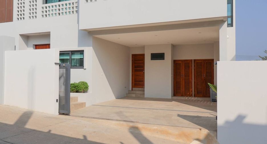 For sale そして for rent 4 ベッドルーム villa in Mueang Phuket, Phuket