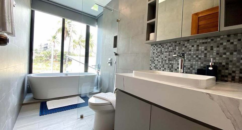 For sale そして for rent 4 ベッドルーム villa in Mueang Phuket, Phuket