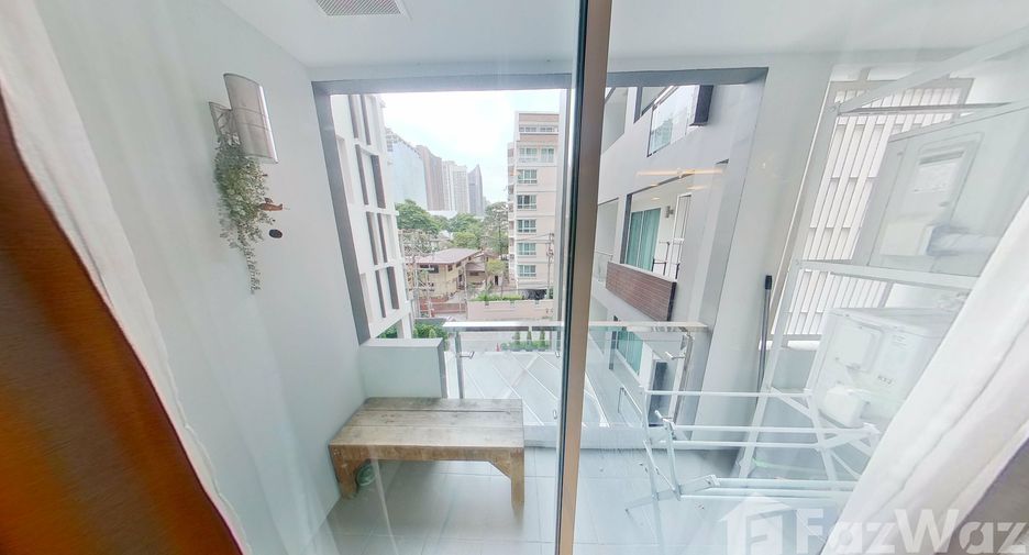 Condo en venta y en alquiler de 1 habitaciones en Watthana, Bangkok