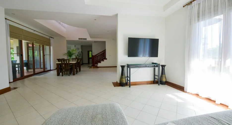 For rent 4 bedrooms villa in Thalang, Phuket