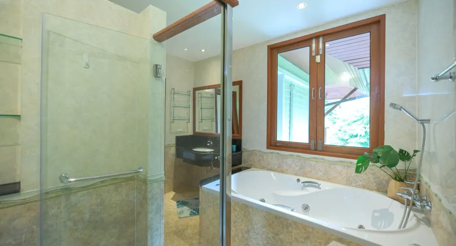 For rent 4 bedrooms villa in Thalang, Phuket