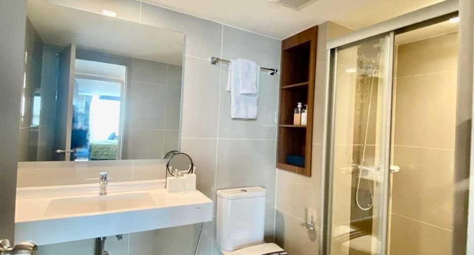 À vendre 2 chambres condo à Huai Khwang, Bangkok