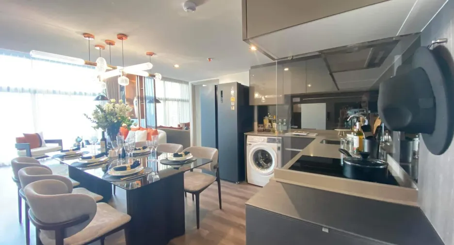 Condo en venta de 2 habitaciones en Huai Khwang, Bangkok