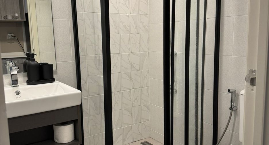 For rent 1 bed condo in Khlong Luang, Pathum Thani