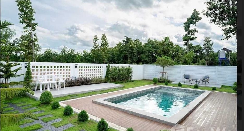 For sale 3 bedrooms villa in Mueang Sakon Nakhon, Sakon Nakhon