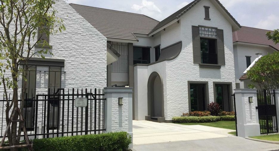 For sale 4 bedrooms house in Mueang Samut Prakan, Samut Prakan