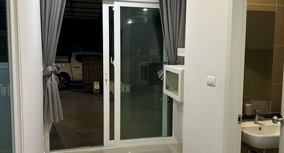 Haus zur Miete mit 2 Zimmer in Mueang Phuket, Phuket