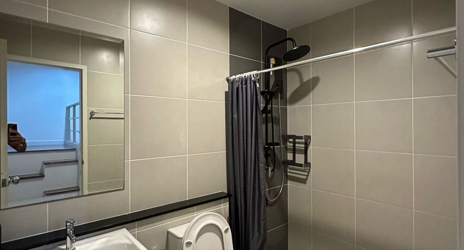 Haus zur Miete mit 2 Zimmer in Mueang Phuket, Phuket