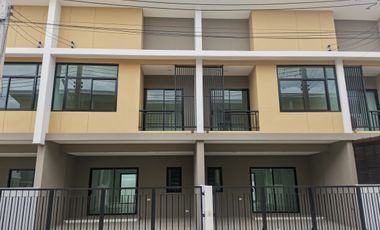For sale 3 bedrooms townhouse in Mueang Kanchanaburi, Kanchanaburi