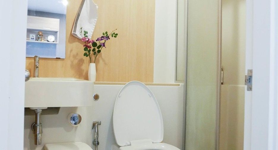 For sale 1 bed condo in Thon Buri, Bangkok