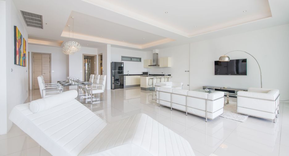 For rent 3 bedrooms condo in Mueang Phuket, Phuket