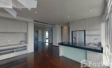 Condo en venta y en alquiler de 3 habitaciones en Watthana, Bangkok