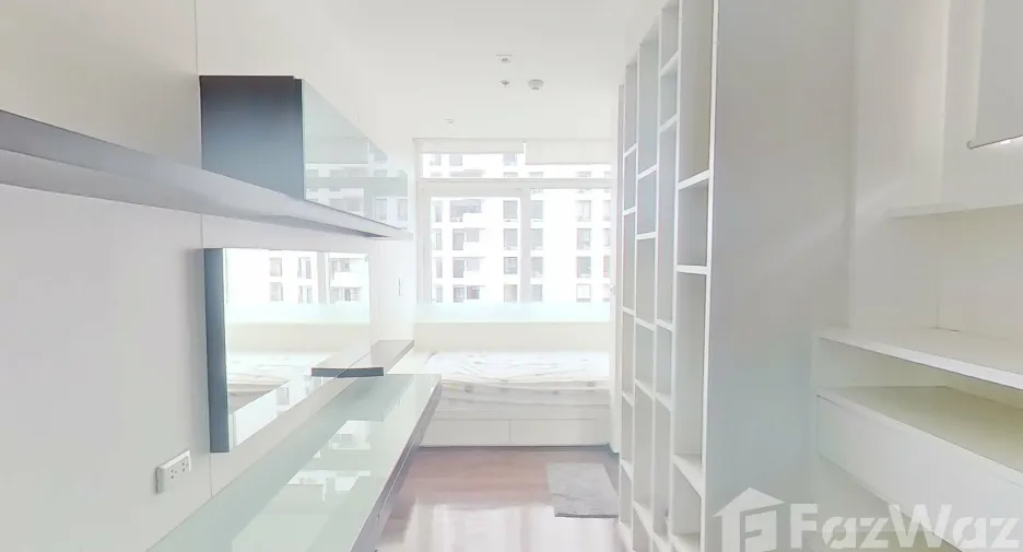 For sale and for rent 3 bedrooms condo in Watthana, Bangkok