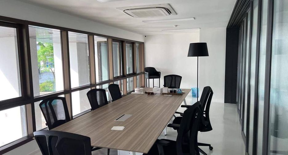 À vendre et à louer bureau à Suan Luang, Bangkok