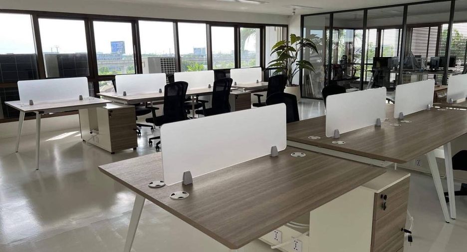 À vendre et à louer bureau à Suan Luang, Bangkok