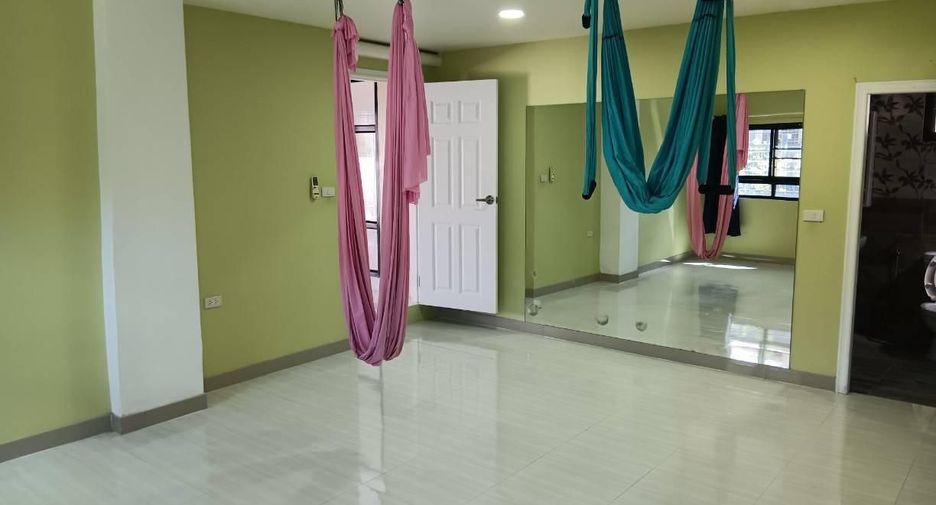 For rent 5 bedrooms house in Mueang Phuket, Phuket