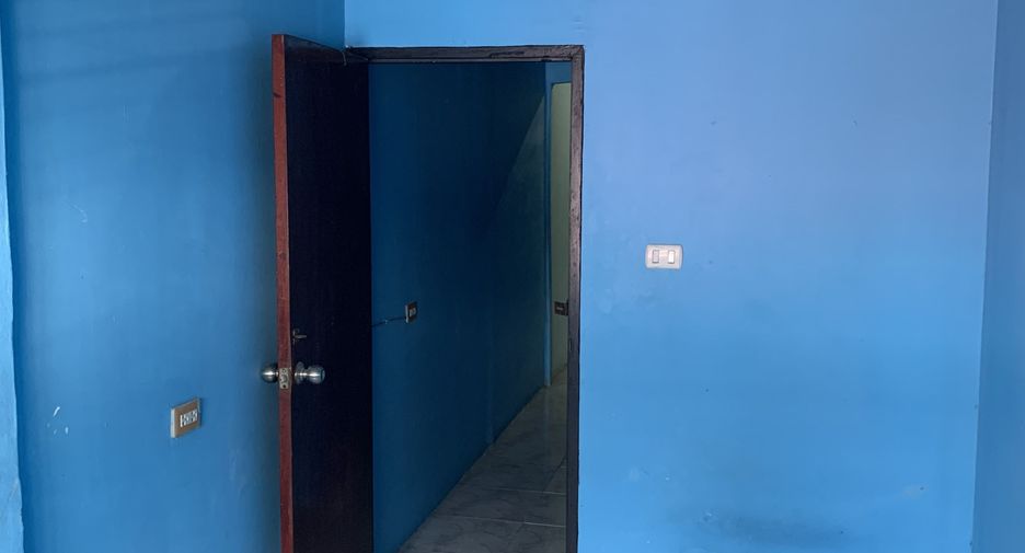 Reihenhaus zum Kauf und zur Miete mit 4 Zimmer in Mueang Chon Buri, Chonburi