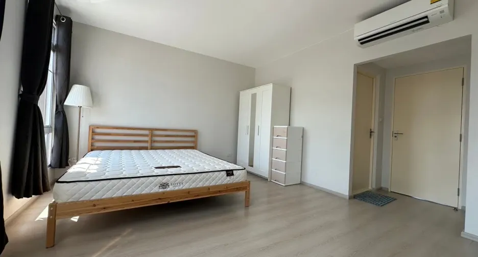 For sale 2 bedrooms townhouse in Mueang Samut Prakan, Samut Prakan