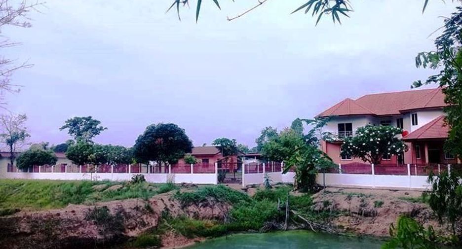 For sale 4 bedrooms house in Mueang Nongbua Lamphu, Nong Bua Lamphu