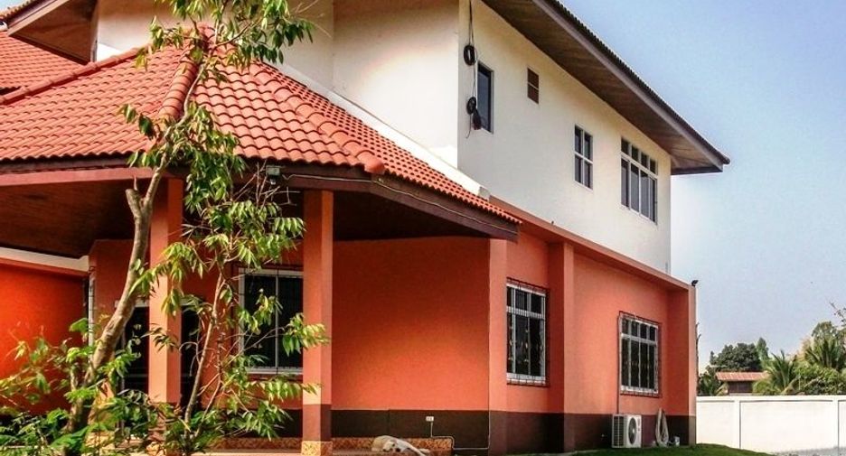 For sale 4 bedrooms house in Mueang Nongbua Lamphu, Nong Bua Lamphu