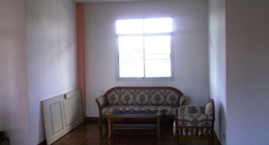 For sale 4 bedrooms house in Mueang Nongbua Lamphu, Nong Bua Lamphu