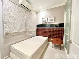 For sale and for rent 4 bedrooms townhouse in Saphan Sung, Bangkok