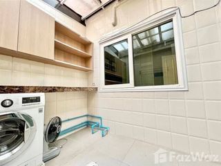 For sale and for rent 4 bedrooms townhouse in Saphan Sung, Bangkok