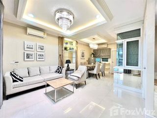 For sale and for rent 4 bedrooms townhouse in Saphan Sung, Bangkok