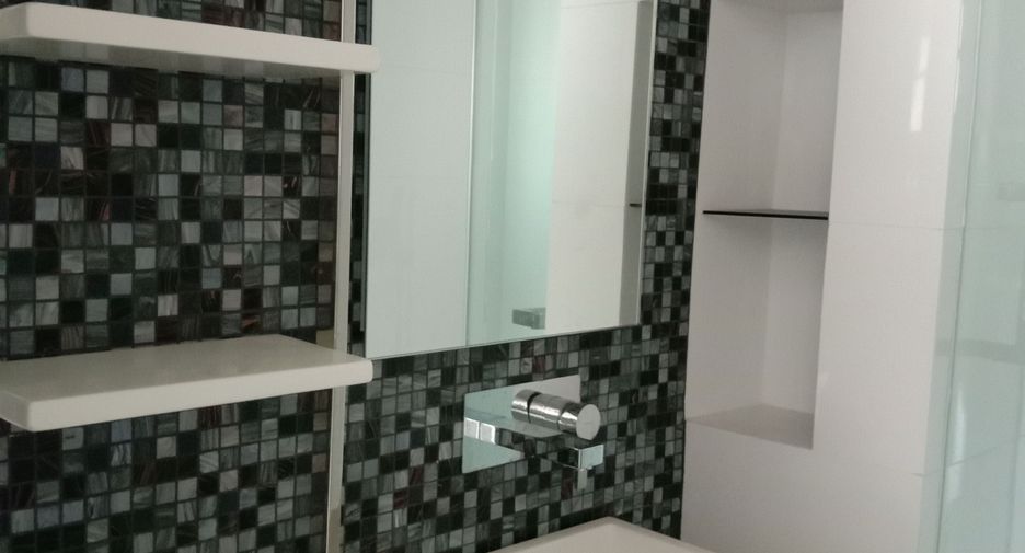 For sale 2 bedrooms condo in Bang Rak, Bangkok