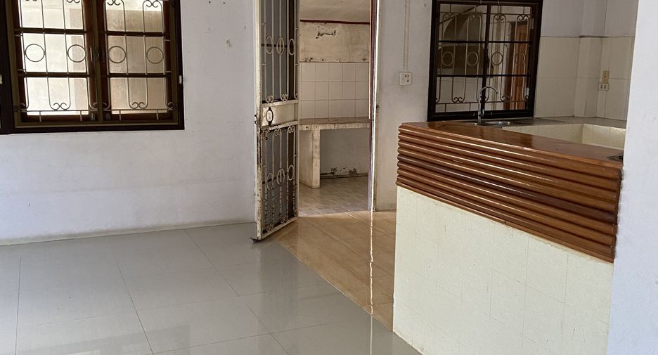 For sale そして for rent 4 ベッドルーム house in Mueang Phitsanulok, Phitsanulok
