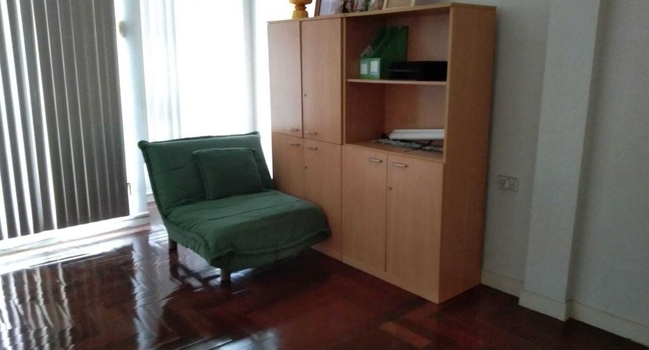 For sale 3 ベッドルーム townhouse in Suan Luang, Bangkok