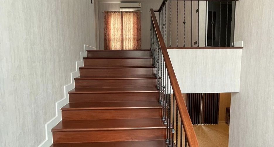 For sale and for rent 4 bedrooms house in Mueang Samut Prakan, Samut Prakan