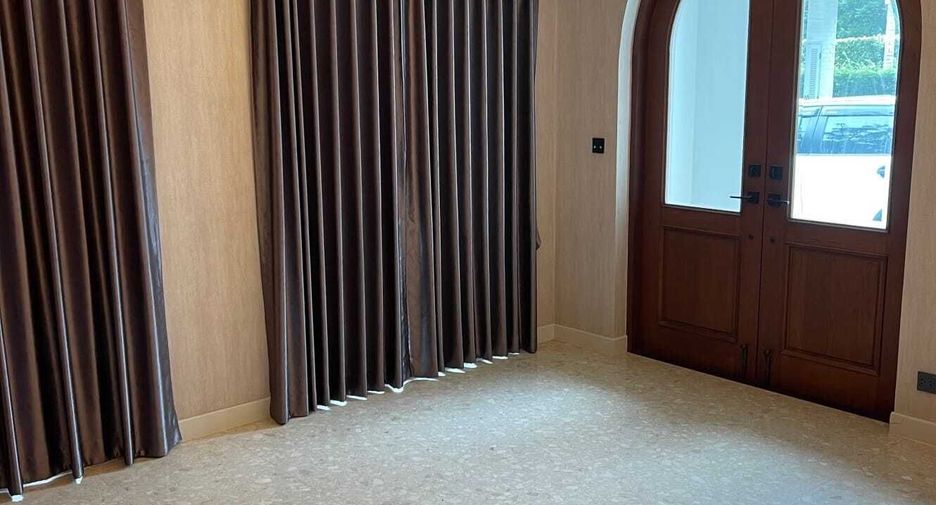 For sale and for rent 4 bedrooms house in Mueang Samut Prakan, Samut Prakan
