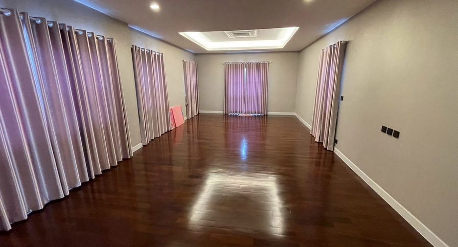 For sale and for rent 4 bedrooms house in Mueang Samut Prakan, Samut Prakan