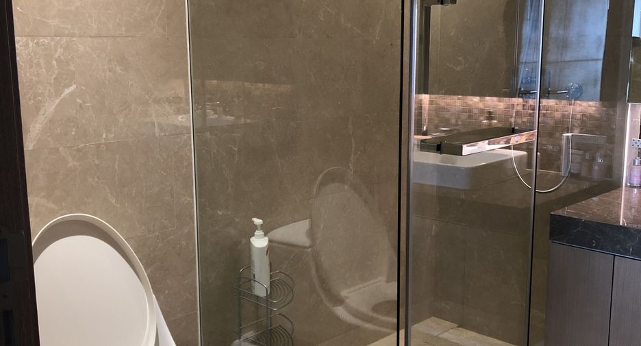 For sale 2 bedrooms condo in Pathum Wan, Bangkok