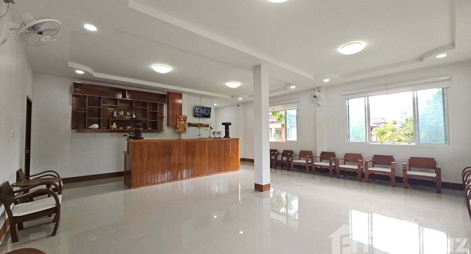 Hotel en venta en Chai Prakan, Chiang Mai
