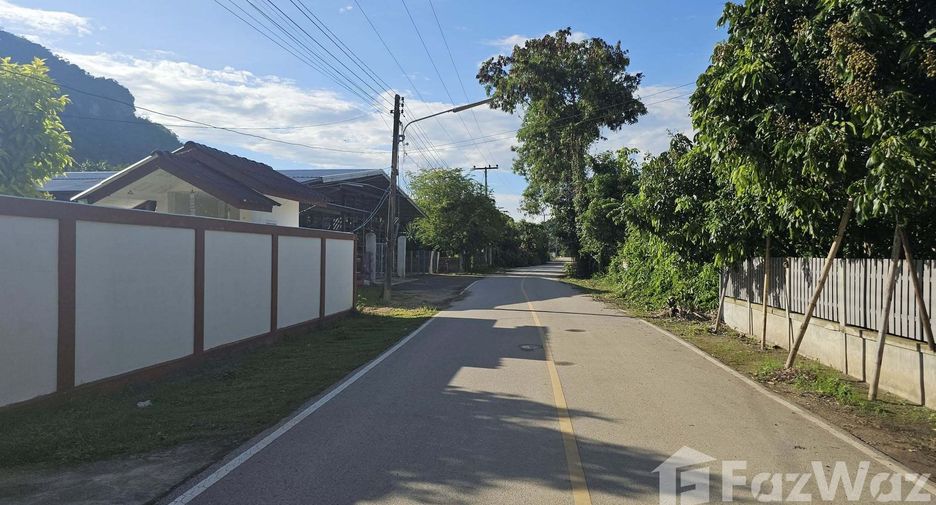 Hotel en venta en Chai Prakan, Chiang Mai