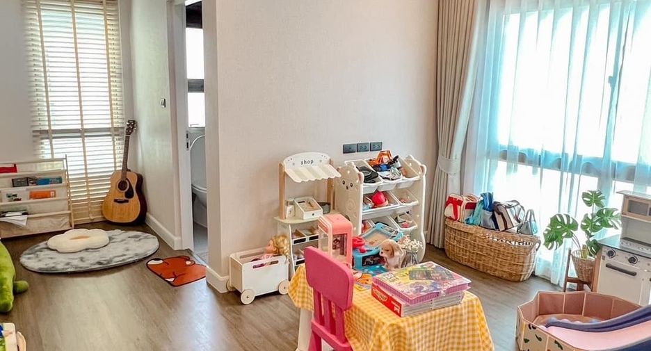 For sale 4 bedrooms house in Bueng Kum, Bangkok