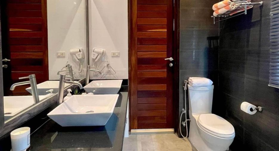 For rent 4 bedrooms villa in Mueang Phuket, Phuket