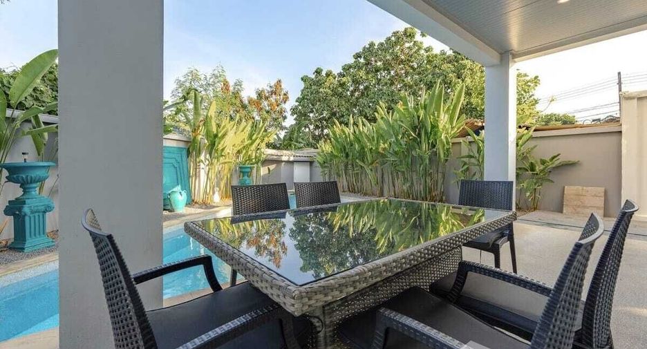 For sale 4 bedrooms villa in Mueang Phuket, Phuket