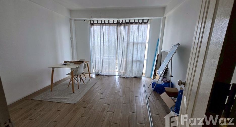 À vendre 6 chambres maison de ville à Mueang Chon Buri, Chonburi