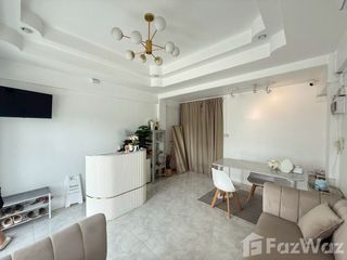 出售 6 卧室 联排别墅 在 Mueang Chon Buri, Chon Buri