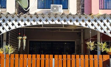 For sale 2 bedrooms townhouse in Bang Phli, Samut Prakan