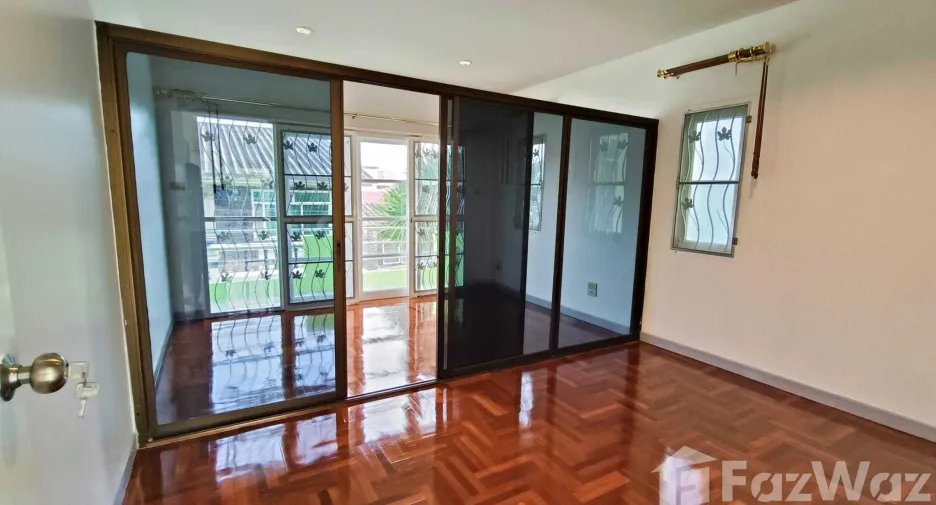 For sale 3 ベッドルーム house in Prawet, Bangkok
