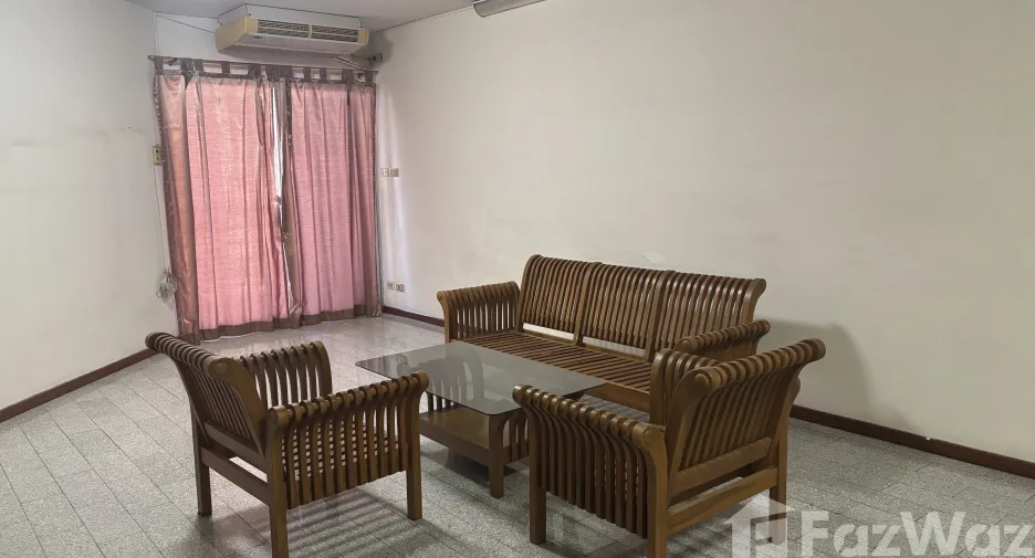 For sale 3 bedrooms condo in Yan Nawa, Bangkok