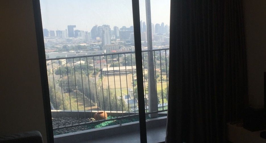 For sale 1 bed condo in Phaya Thai, Bangkok